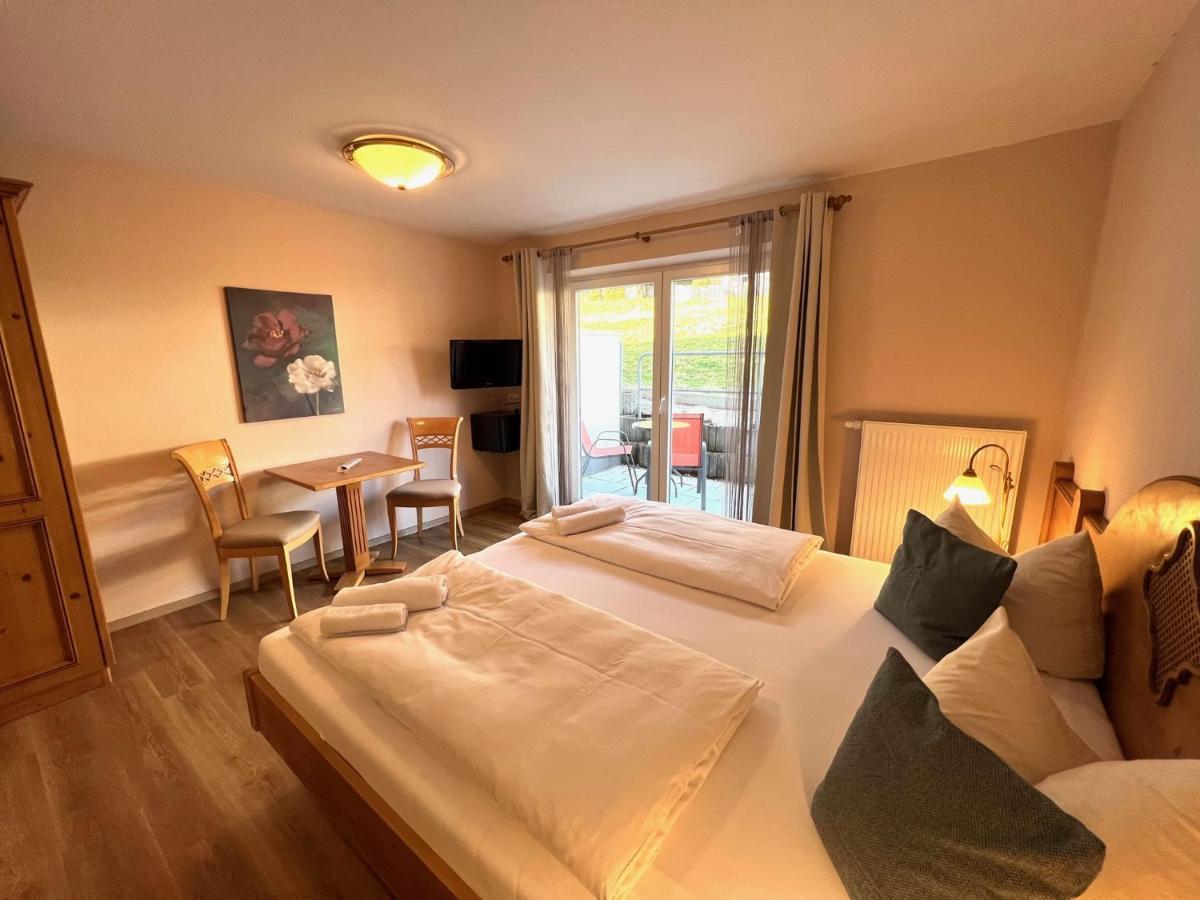 Hotel Fischer Am See Фюссен Экстерьер фото