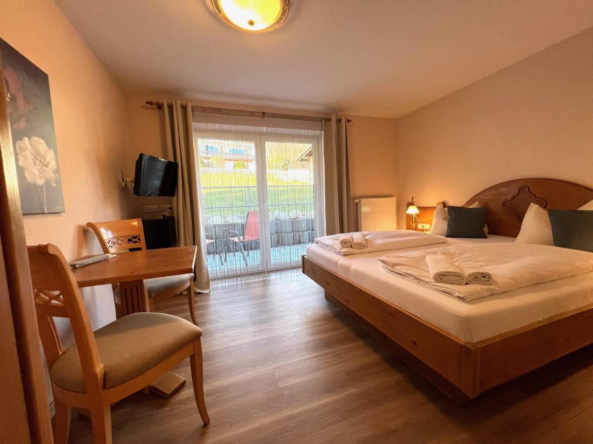 Hotel Fischer Am See Фюссен Экстерьер фото