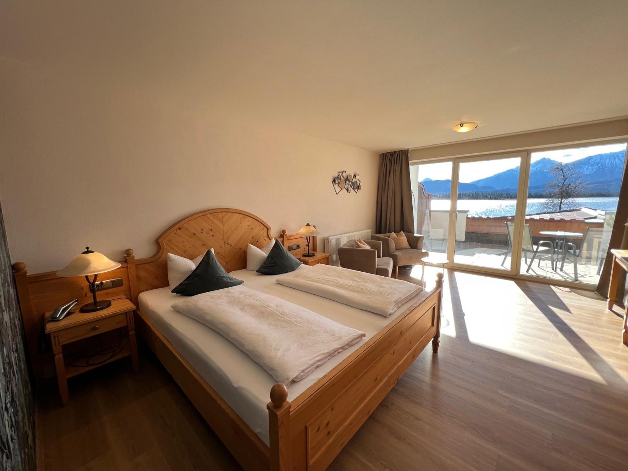 Hotel Fischer Am See Фюссен Экстерьер фото