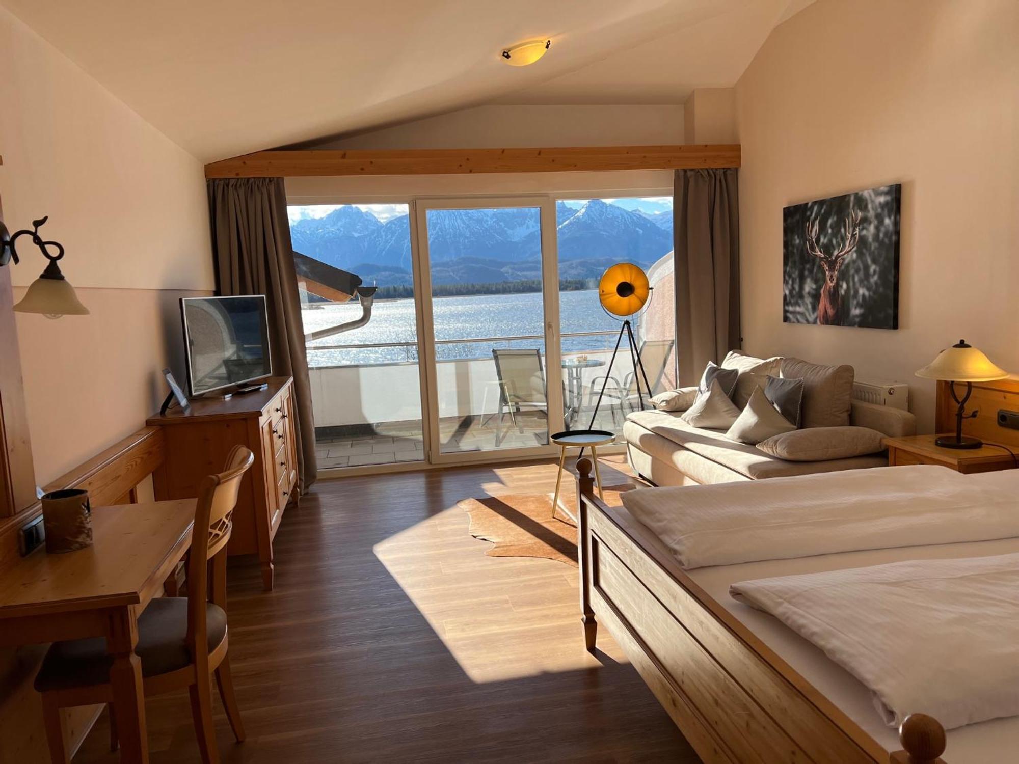 Hotel Fischer Am See Фюссен Экстерьер фото