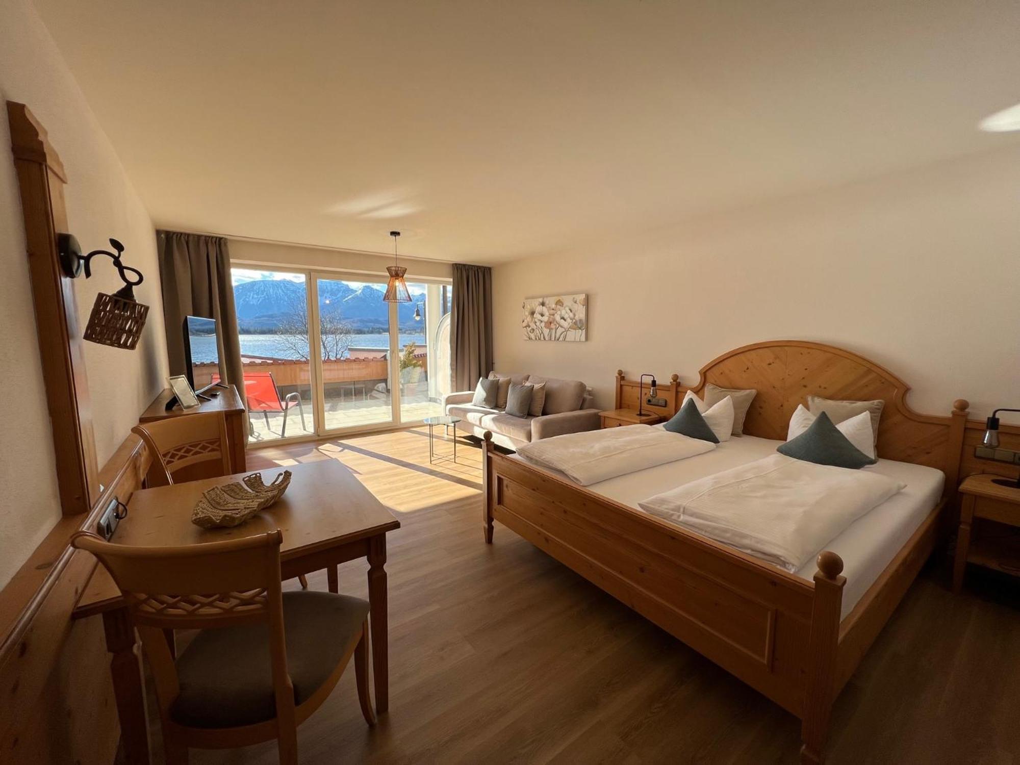 Hotel Fischer Am See Фюссен Экстерьер фото