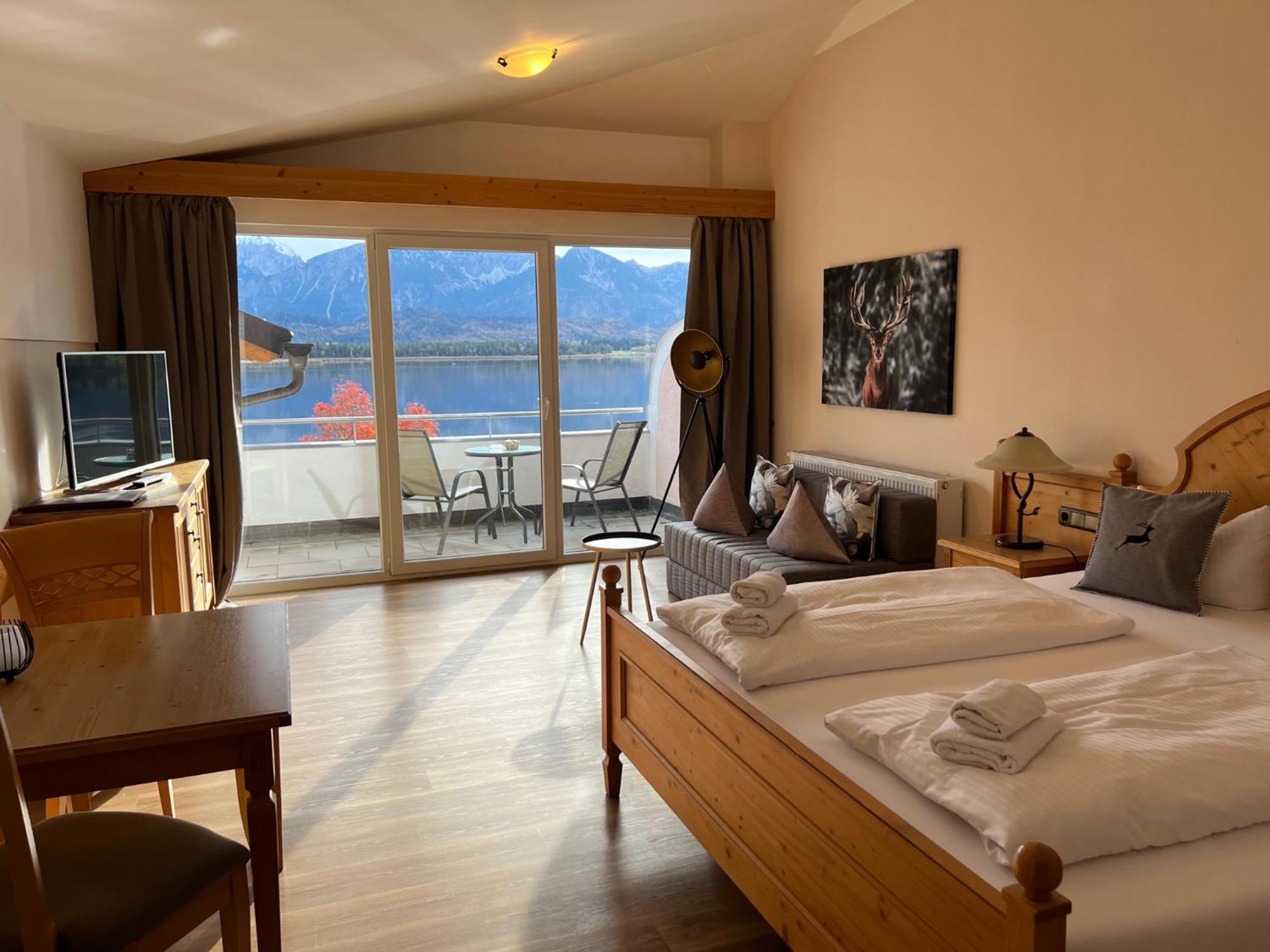 Hotel Fischer Am See Фюссен Экстерьер фото