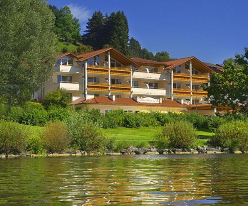 Hotel Fischer Am See Фюссен Экстерьер фото